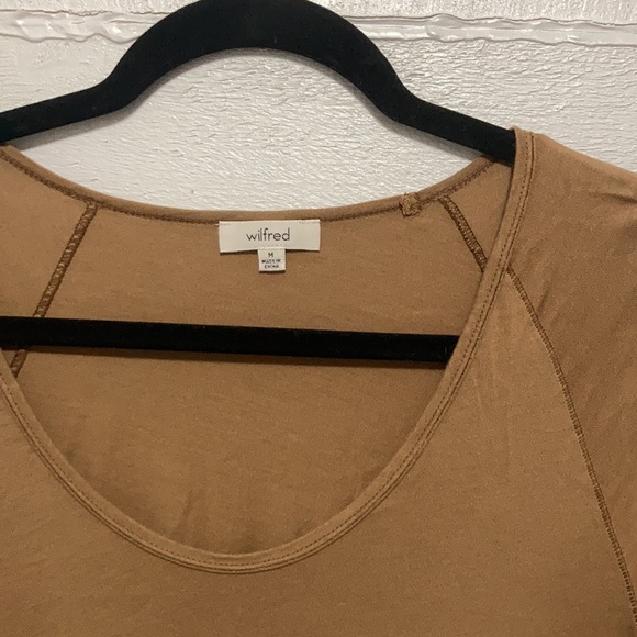 Wilfred tshirt - Picture 2 of 5